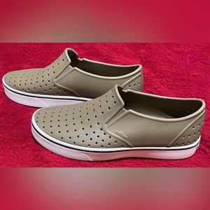 Native Shoes Size 12 Mens